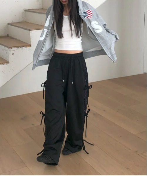 gossip!ロサンゼルス(ゴシップロサンゼルス)の「Y2K リボンワイドカーゴパンツ(デニムパンツ・レディース・ブラック/ブルー・FREE)」の7枚目の写真