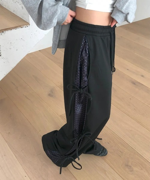 gossip!ロサンゼルス(ゴシップロサンゼルス)の「Y2K リボンワイドカーゴパンツ(デニムパンツ・レディース・ブラック/ブルー・FREE)」の13枚目の写真