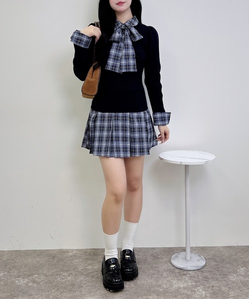 INGNI（イング）の「チェック柄ボウタイシャツドッキングニットワンピース（ワンピース・レディース・ブラック×ブラック/ネイビー系/ブラウン系7・M）」の21枚目の写真