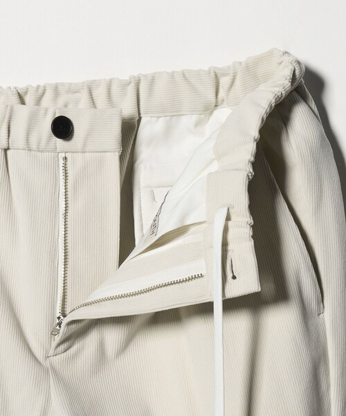 BEAUTY&YOUTH UNITED ARROWS（ビューティーアンドユースユナイテッドアローズ）の「トリコット コーデュロイ 1プリーツ イージーパンツ NO.5 ストレッチ（その他パンツ・メンズ・ブラック/オフホワイト/ダークグリーン/モカ・L/S/M/XL）」の14枚目の写真