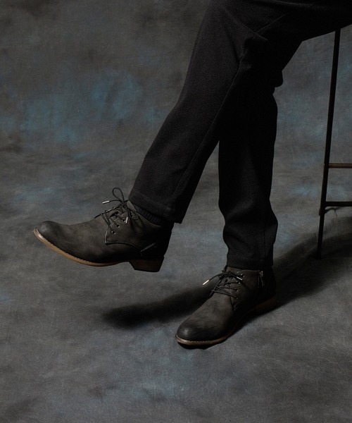 HIDEAWAYS NICOLE（ハイダウェイニコル）の「チャッカーブーツ（ブーツ・メンズ・チャコールグレー/ライトグレー/ダークブラウン・27.5cm/26.5cm/25.5cm）」の2枚目の写真