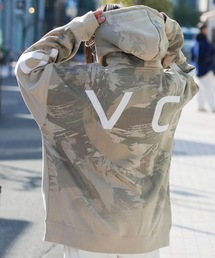 RVCA（ルーカ）の「RVCA メンズ BACK SIDE ARCH RVCA HD パーカー 【2025年秋冬モデル】 @autumn ルーカバックデザインビッグロゴプルオーバーパーカー・フーディー（パーカー）」