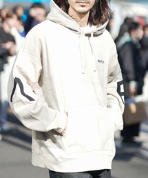 RVCA（ルーカ）の「RVCA メンズ BACK SIDE ARCH RVCA HD パーカー 【2025年秋冬モデル】 @autumn ルーカバックデザインビッグロゴプルオーバーパーカー・フーディー（パーカー）」