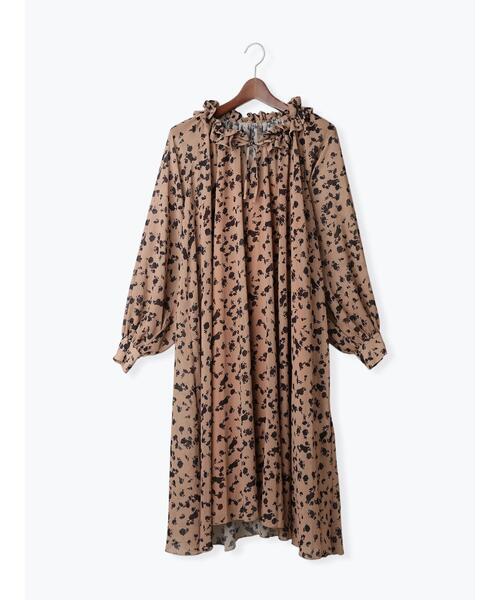 Te chichi(テチチ)の「フラワーシフォンフリルネックドレス(ワンピース・レディース・ブラック/ベージュ・F)」の12枚目の写真