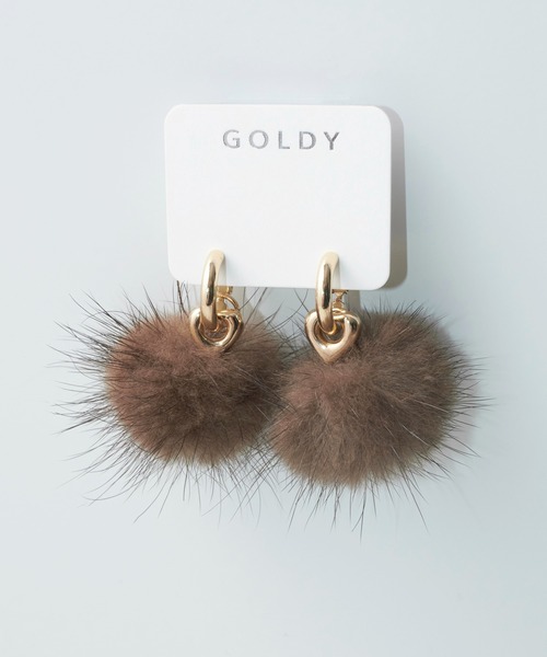 GOLDY（ゴールディ）の「ミンク ファー × メタル ハート イヤリング（イヤリング・レディース・ブラウン/アイボリー/グレー・FREE）」の5枚目の写真