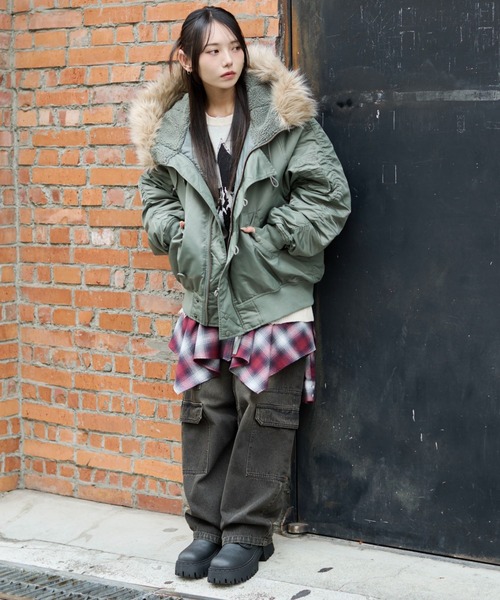 WEGO（ウィゴー）の「WEGO/N2B（ミリタリージャケット・メンズ・カーキ/ブラック・MEDIUM/LARGE）」の4枚目の写真