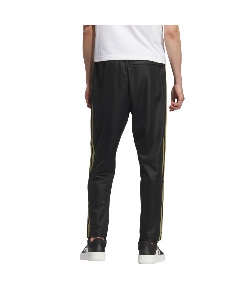 adidas（アディダス）の「アディダス adidas Staygoldレギュラーフィット フルレングス オープンヘム トラックパンツ（その他パンツ・メンズ・ブラック×ブラック/ホワイト×ゴールド/ブラック×ゴールド・S/M/L/LL/3L）」の12枚目の写真