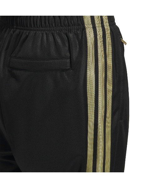 adidas（アディダス）の「アディダス adidas Staygoldレギュラーフィット フルレングス オープンヘム トラックパンツ（その他パンツ・メンズ・ブラック×ブラック/ホワイト×ゴールド/ブラック×ゴールド・S/M/L/LL/3L）」の15枚目の写真