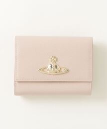 Vivienne Westwood MAN（ヴィヴィアンウエストウッドマン）の「EXECUTIVE LEATHER CLASP TRIFOLD WALLET（財布・メンズ）」