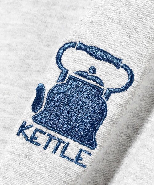 TOKYO CULTUART by BEAMS（トウキョウカルチャートバイビームス）の「勝山八千代 / 刺繍 Crew Sweat（スウェット・レディース・ライトグレー/ネイビー・SMALL/MEDIUM/LARGE/X-LARGE）」の13枚目の写真