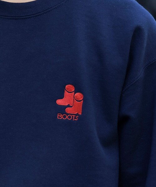 TOKYO CULTUART by BEAMS（トウキョウカルチャートバイビームス）の「勝山八千代 / 刺繍 Crew Sweat（スウェット・レディース・ライトグレー/ネイビー・SMALL/MEDIUM/LARGE/X-LARGE）」の3枚目の写真