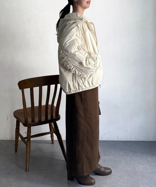 Chez toi(シェトワ)の「ティアードギャザーダウン(ダウンジャケット/コート・レディース・アイボリー/ブラック・FREE)」の6枚目の写真