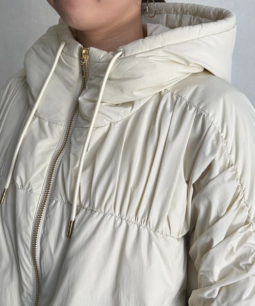 Chez toi(シェトワ)の「ティアードギャザーダウン(ダウンジャケット/コート・レディース・アイボリー/ブラック・FREE)」の11枚目の写真