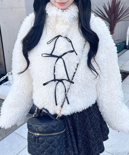 INGNI（イング）の「リボン付スタンドボアブルゾン（ブルゾン・レディース・アイボリー/ブラック/ベージュ・M）」の5枚目の写真