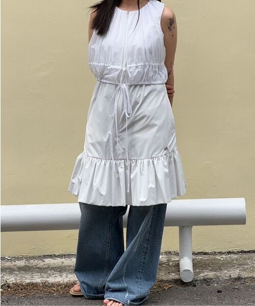Kijun(キジュン)の「Scratched Wide Jeans Blue(デニムパンツ・レディース・その他・SMALL/MEDIUM/LARGE)」の3枚目の写真