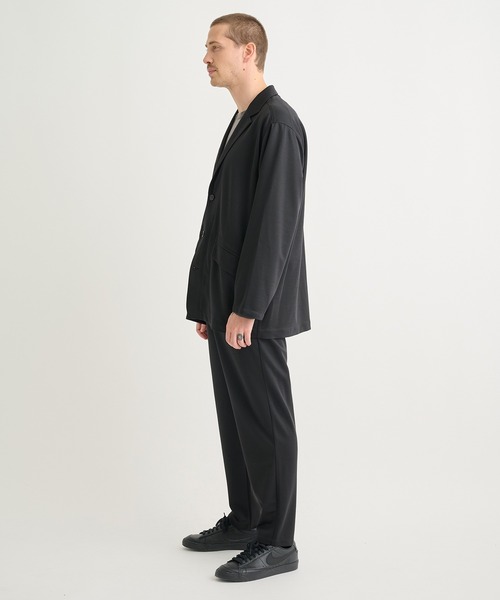 WHITE MOUNTAINEERING(ホワイトマウンテニアリング)の「【White Mountaineering / ホワイトマウンテニアリング】別注 JERSEY TUCK EASY TAPARED PANTS(スラックス・メンズ・ダークグレー/ブラック・2/1/0)」の5枚目の写真