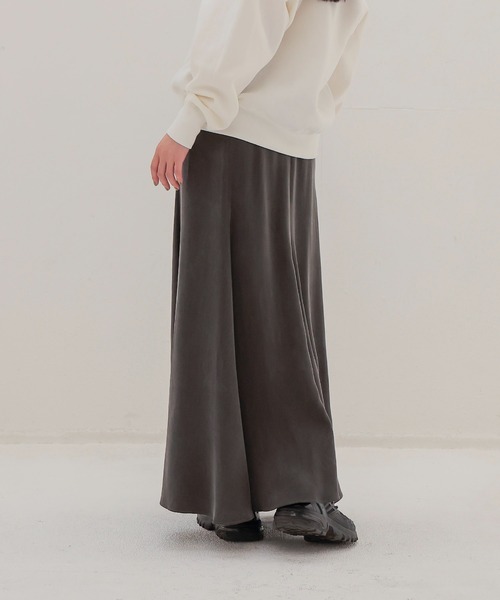 DRESSLAVE（ドレスレイブ）の「cupro panel flare skirt(キュプラパネルフレアスカート)（スカート・レディース・グレー/ホワイト・38）」の4枚目の写真