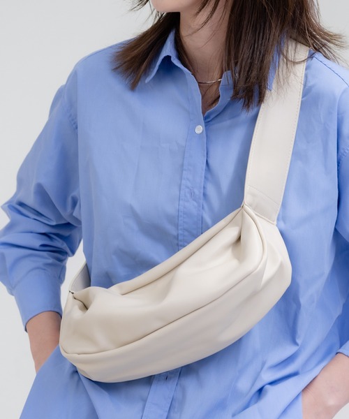 enlit(エンリット)の「【 enlit 】 ソフト ワンショルダー ボディーバッグ / ショルダーバッグ(ショルダーバッグ・レディース・アイボリー/ブラック/アッシュブラウン/ブラウン・FREE)」の8枚目の写真