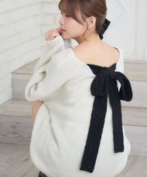 リボン付きアイボリーオーバーサイズニット新品未使用タグ付き オーバーサイズ」に該当するレディースのニット/セーター（リボン