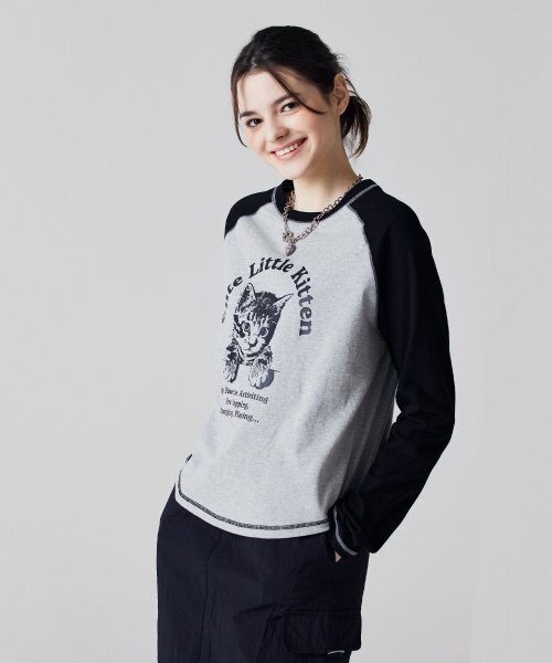 AWESOME STUDIO(オーサムスタジオ)の「ラグランスリーブネコTシャツ アイボリー(Tシャツ/カットソー・レディース・その他・FREE)」の4枚目の写真