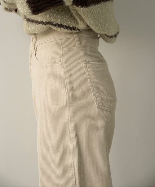 lawgy（ラウジー）の「straight corduroy pocket pants / ストレートコーデュロイポケットパンツ（その他パンツ・レディース・ブラウン/ベージュ/アイボリー・FREE）」の10枚目の写真