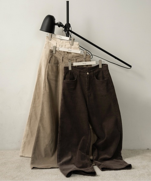 lawgy（ラウジー）の「straight corduroy pocket pants / ストレートコーデュロイポケットパンツ（その他パンツ・レディース・ブラウン/ベージュ/アイボリー・FREE）」の4枚目の写真