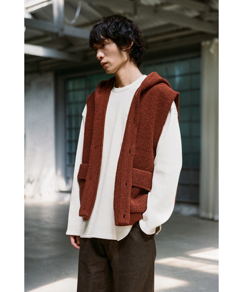 HORLISUN(ホーリーサン)の「Acorn Boucle Hood Knit Cardigan Vest Melange Brick(ベスト・メンズ・その他・MEDIUM/LARGE)」の11枚目の写真