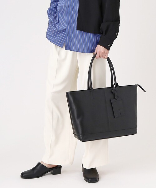 tk.TAKEO KIKUCHI（ティーケータケオキクチ）の「【WEB限定】レザートートバッグ（トートバッグ・メンズ・ブラック/ネイビー/ダークブラウン・00）」の18枚目の写真