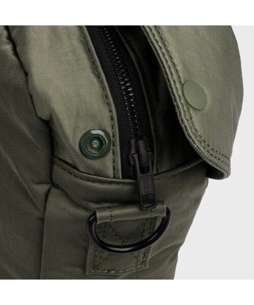 KANEITEI(カネイテイ)の「MONDO BRIEFCASE (OLIVE DRAB) / RECYCLED(ビジネスバッグ・レディース・カーキオリーブ・FREE)」の5枚目の写真