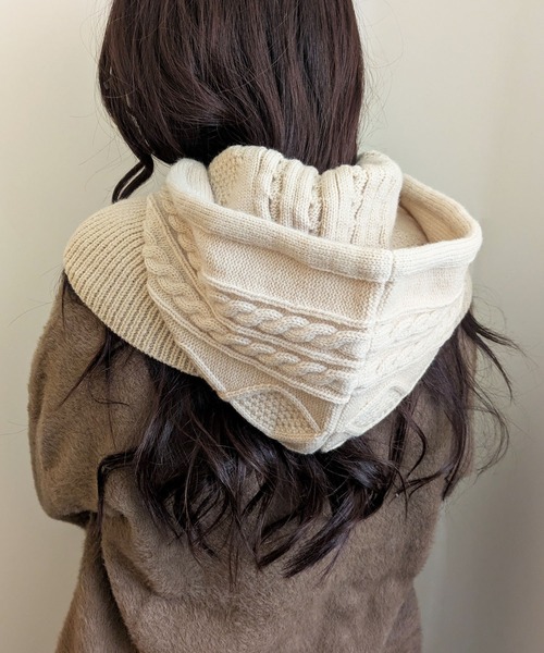 styiro（スタイロ）の「バラクラバ ニットフーディー ボタン リボン（ネックウォーマー/スヌード・レディース・レッド系2/レッド系1/ブラウン系1/ホワイト系1/グリーン系1/ブラック系2/ベージュ系2/ブラック系1・FREE）」の15枚目の写真