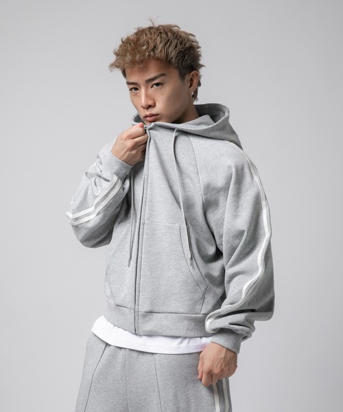 VANQUISH（ヴァンキッシュ）の「VANQUISH / ヴァンキッシュ VA Design スポーツウェアジャケット（パーカー・メンズ・ヘザーグレー・M/L）」の10枚目の写真