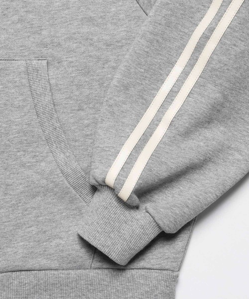 VANQUISH（ヴァンキッシュ）の「VANQUISH / ヴァンキッシュ VA Design スポーツウェアジャケット（パーカー・メンズ・ヘザーグレー・M/L）」の5枚目の写真