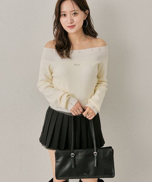 mline（エムライン）の「[mline]プレート オフショルニット（ニット/セーター・レディース・ブラック/アイボリー/グレー・FREE）」の4枚目の写真