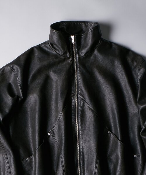 WHO'S WHO gallery(フーズフーギャラリー)の「ヴィンテージライクレザースタンドカラーブルゾン(ブルゾン・レディース・ブラウン/ブラック・FREE)」の13枚目の写真