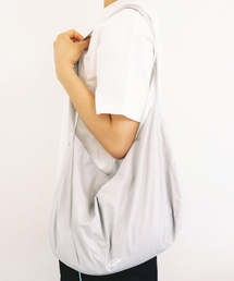 WEBHOUSE（ウェブハウス）の「シンボルナイロンクロスバッグ - ライトグレー（メッセンジャーバッグ）」