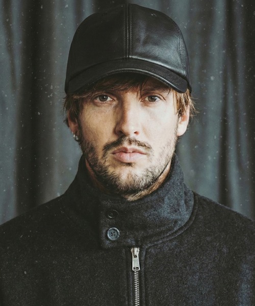 NO ID.（ノーアイディ）の「【NO ID.】Synthetic Leather 6-Panel Cap / シンセティックレザー 6パネル キャップ（キャップ・メンズ・ブラック・ONE SIZE）」の5枚目の写真