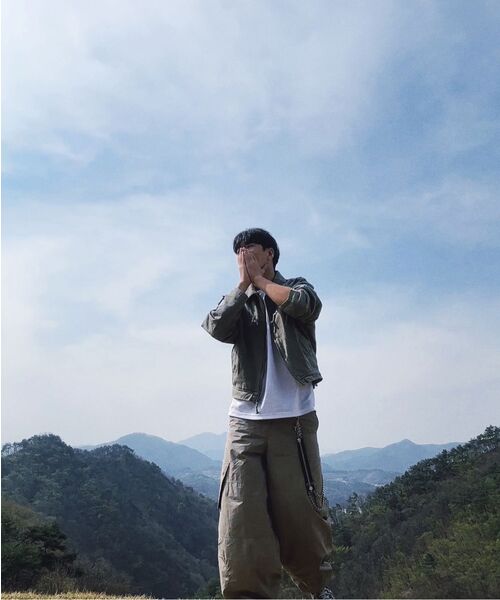 eastserviceshop(イーストサービスショップ)の「Maximal Ballon Cargo Pants - D/Beige(その他パンツ・レディース・その他・46/48/50)」の9枚目の写真