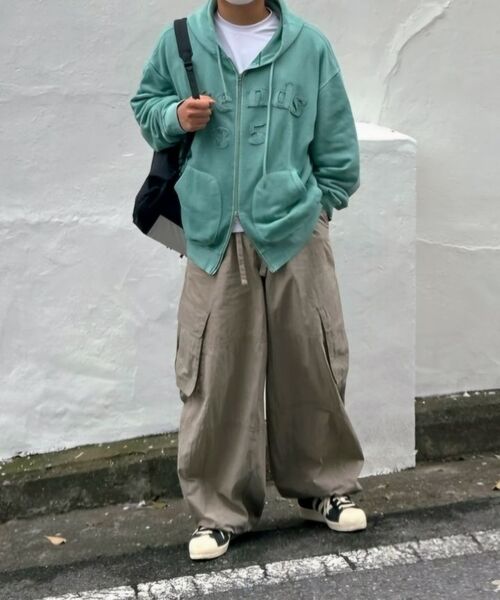eastserviceshop(イーストサービスショップ)の「Maximal Ballon Cargo Pants - D/Beige(その他パンツ・レディース・その他・46/48/50)」の10枚目の写真