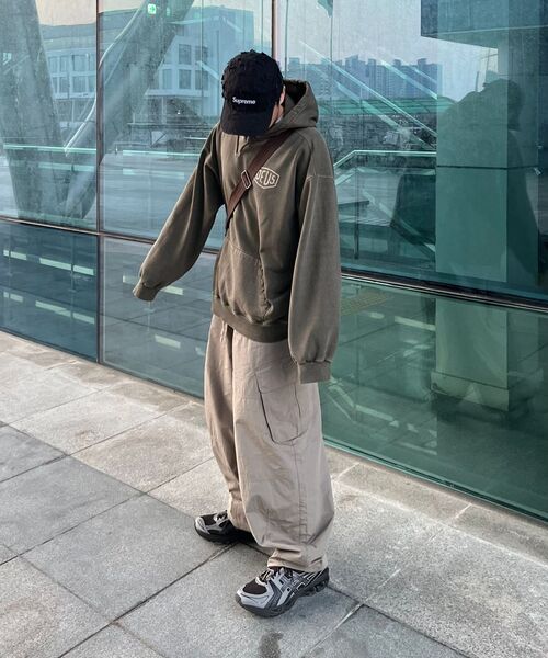 eastserviceshop(イーストサービスショップ)の「Maximal Ballon Cargo Pants - D/Beige(その他パンツ・レディース・その他・46/48/50)」の13枚目の写真