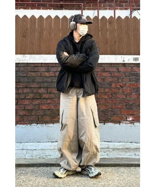eastserviceshop(イーストサービスショップ)の「Maximal Ballon Cargo Pants - D/Beige(その他パンツ・レディース・その他・46/48/50)」の19枚目の写真