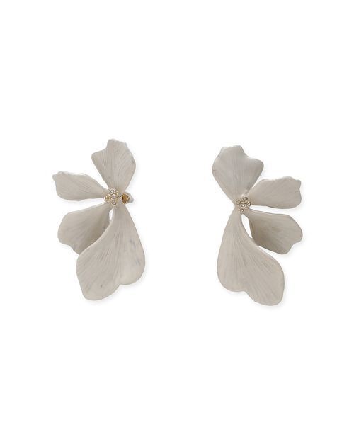 SNIDEL(スナイデル)の「ブルームピアス(ピアス(両耳用)・レディース・アイボリー/ゴールド・F)」の3枚目の写真