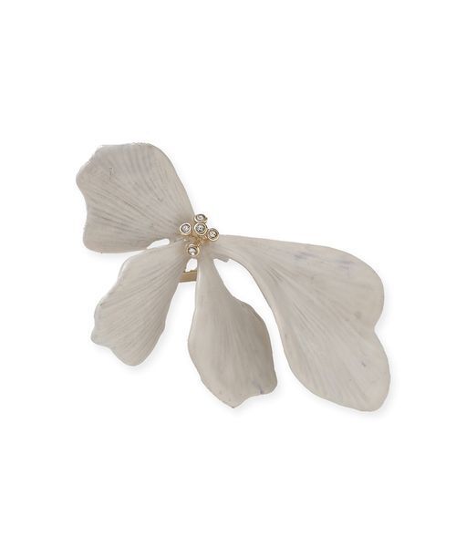 SNIDEL(スナイデル)の「ブルームピアス(ピアス(両耳用)・レディース・アイボリー/ゴールド・F)」の4枚目の写真