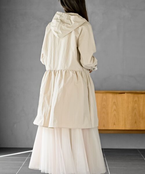 rps(アールピーエス)の「ナイロンフードワンピース(ワンピース・レディース・ベージュ/ネイビー/ライトカーキ・フリー)」の6枚目の写真