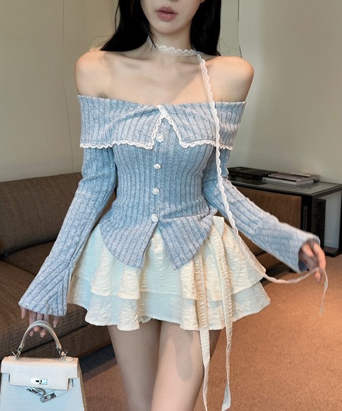 REMUR(レミュール)の「オフショルラメリブトップス レースチョーカー付き(ニット/セーター・レディース・パープル/グレイッシュブルー/ブラック・FREE)」の10枚目の写真