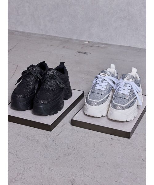 GYDA（ジェイダ）の「GYDA SPARKLE PLATFORMスニーカー（スニーカー・レディース・オフホワイト/ブラック・LARGE/MEDIUM/SMALL）」の3枚目の写真