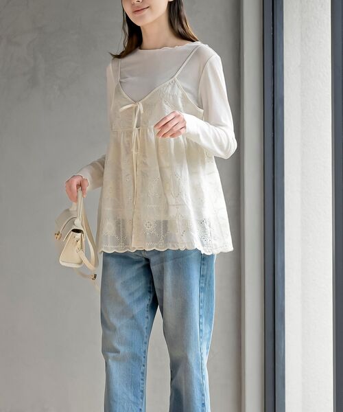 rps（アールピーエス）の「花柄刺繍前開きダブルリボンキャミソール（キャミソール・レディース・アイボリー・フリー）」の3枚目の写真