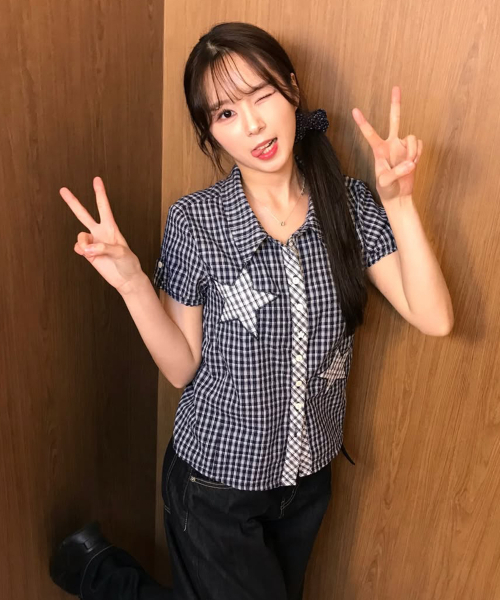 PRENDA(プレンダ)の「STAR PATCH ROLL UP CHECK SHORT SLEEVE SHIRT NAVY(シャツ/ブラウス・レディース・その他・F)」の1枚目の写真