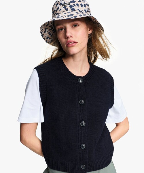 AIGLE(エーグル)の「ノースリーブ ニットベスト(ベスト・レディース・ダークネイビー/ベージュ・S/M)」の14枚目の写真