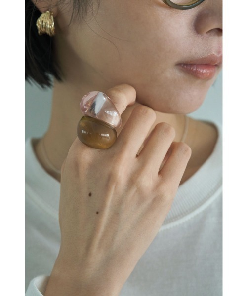 marjour(マージュール)の「PLUMP CLEAR RING(リング・レディース・カーキ/クリア・17号)」の3枚目の写真