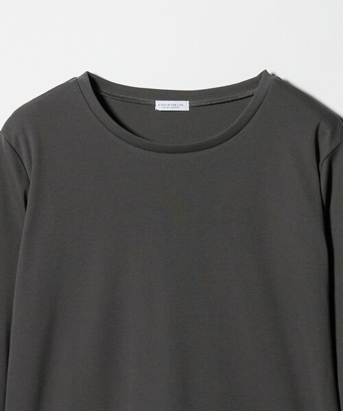 A DAY IN THE LIFE UNITED ARROWS(アデイインザライフユナイテッドアローズ)の「レイヤードスリーブ リブカットソー <A DAY IN THE LIFE>(Tシャツ/カットソー・レディース・ナチュラル/ネイビー/ダークグレー・FREE)」の15枚目の写真